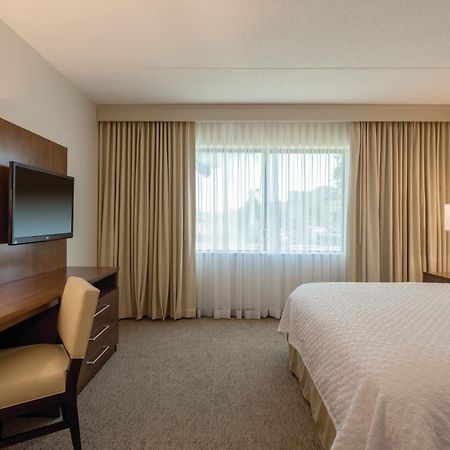 Embassy Suites By Hilton Milwaukee Брукфилд Экстерьер фото